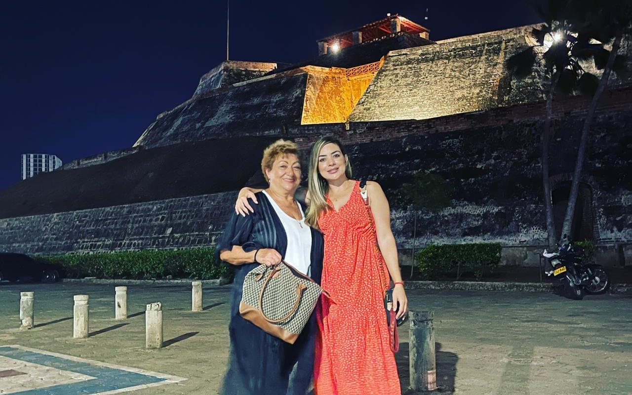 El Castillo de San Felipe de Barajas iluminado de noche, 25 de noviembre de 2022