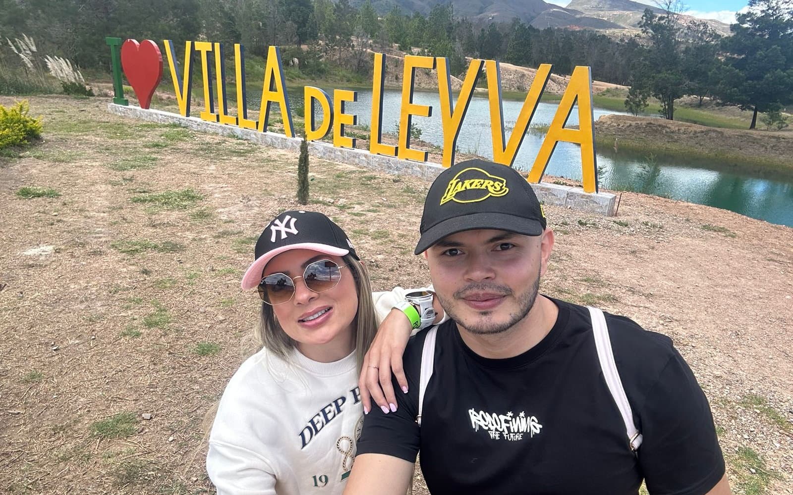 El letrero de Villa de Leyva junto a los Pozos Azules, 8 de junio de 2024
